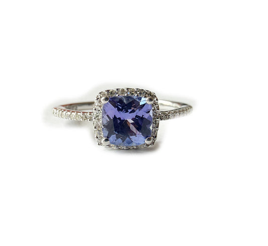 Anillo en oro blanco 10k con tanzanita y diamantes 0.17ctw