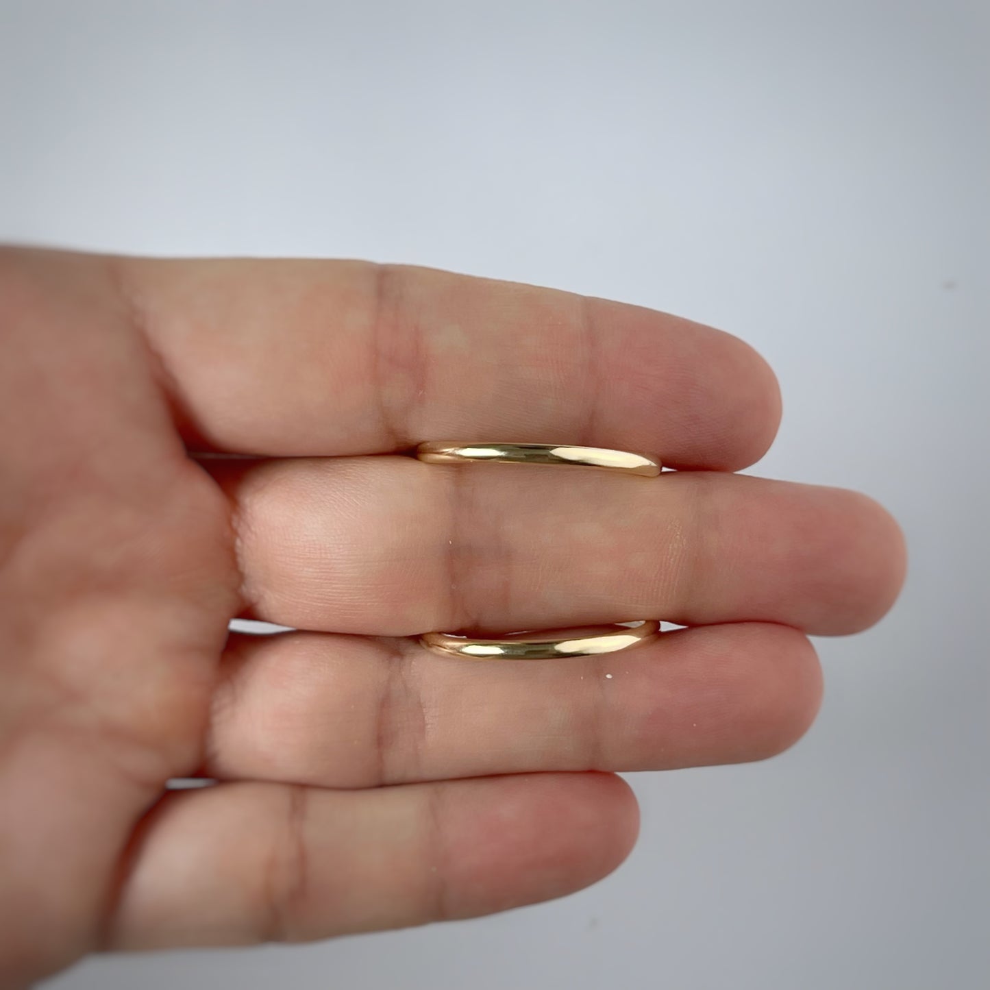 Argollas medianas en oro amarillo 14k