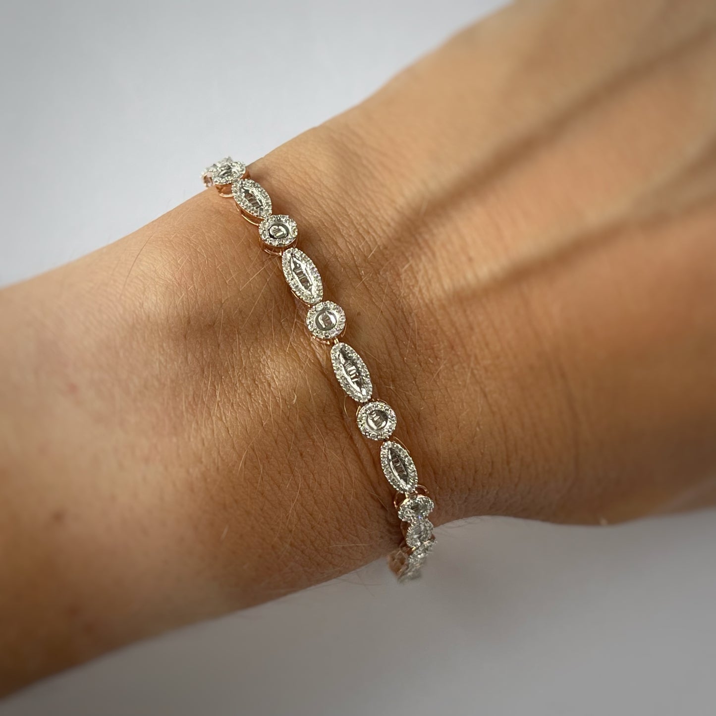 Pulsera en oro rosa 14k con diamantes 1ctw