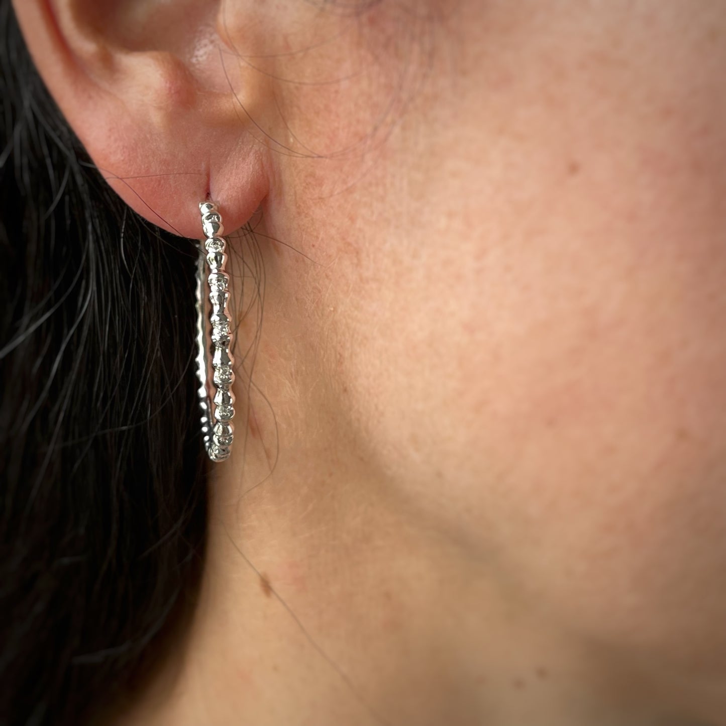 Argollas de plata de bolitas con diamantes 0.12ctw