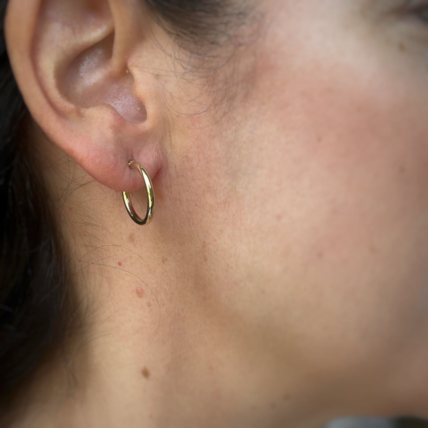Argolla en oro amarillo 14k de 17mm finas