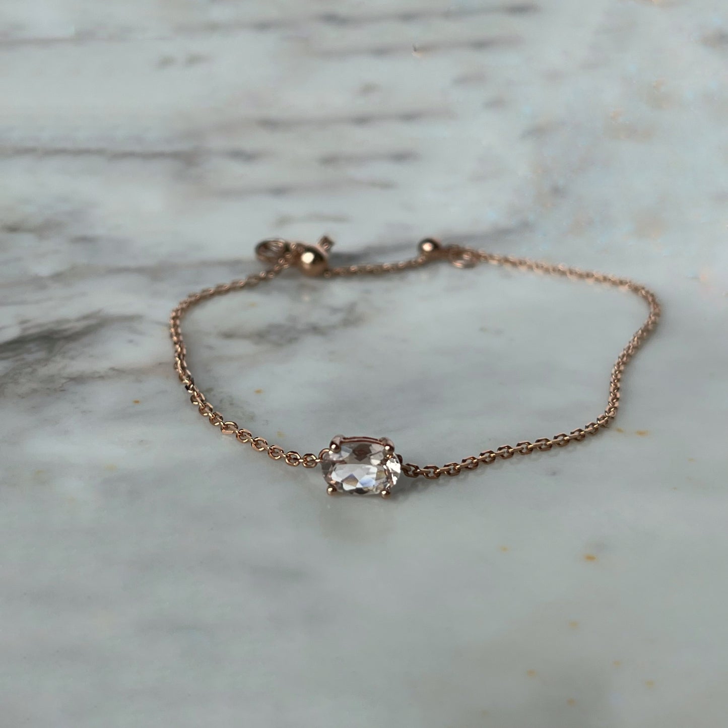 Pulsera en oro rosa 10k con morganita