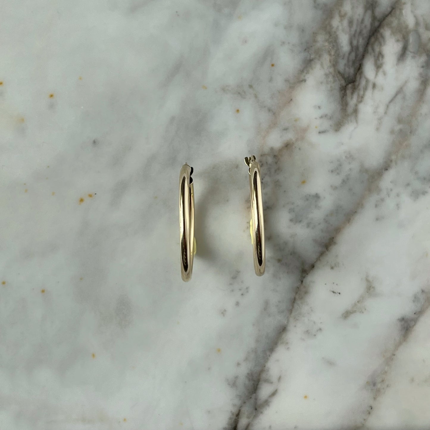 Argollas medianas en oro amarillo 14k
