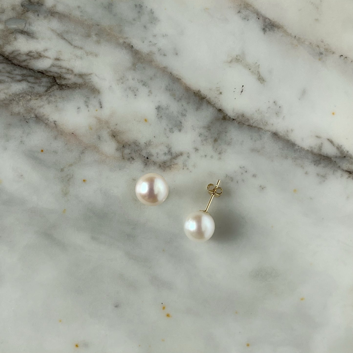 Perlas Akoya con oro amarillo 14k