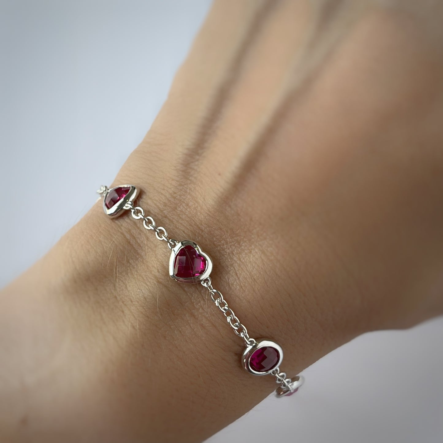 Pulsera en plata con rubí de laboratorio