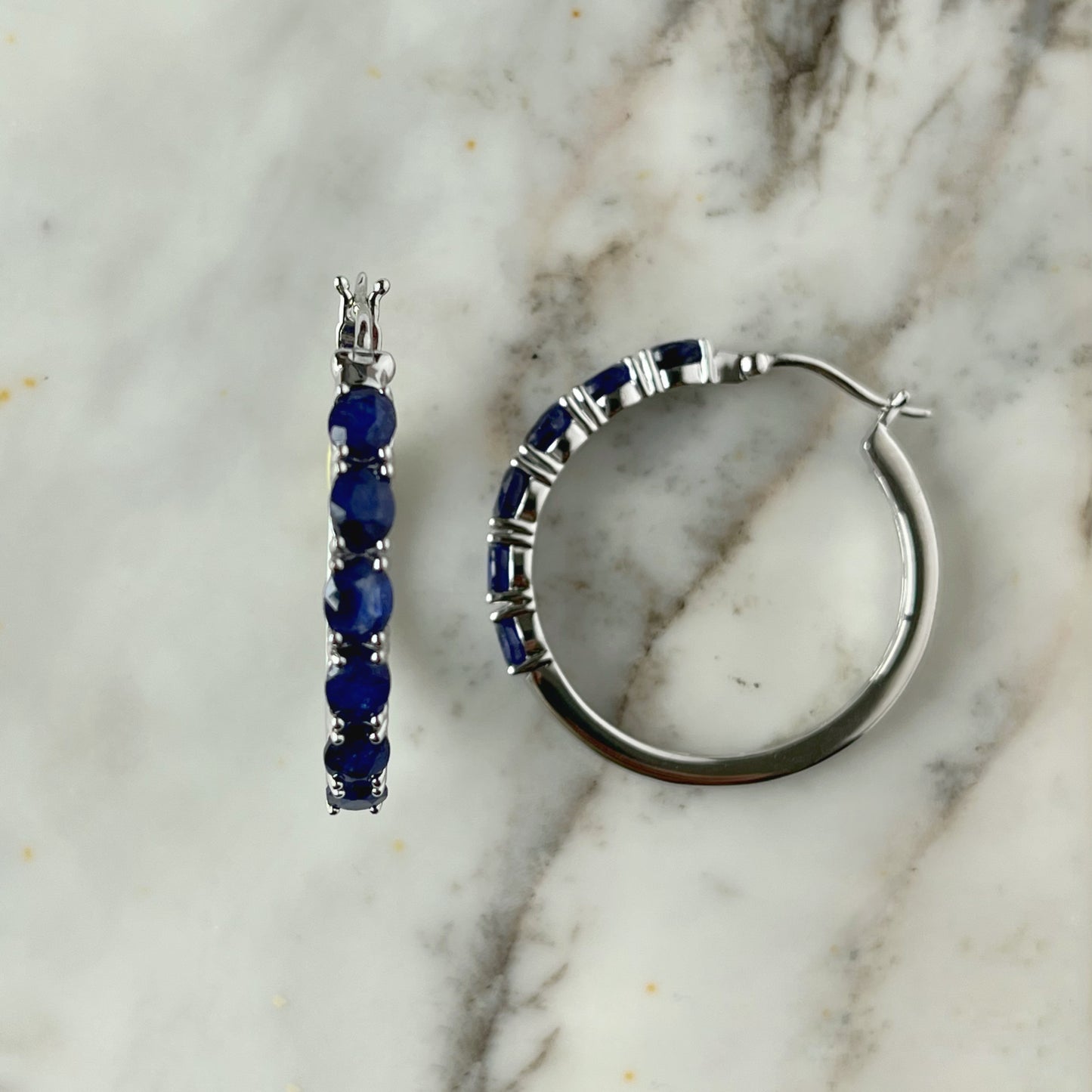 Argollas de plata con zafiro