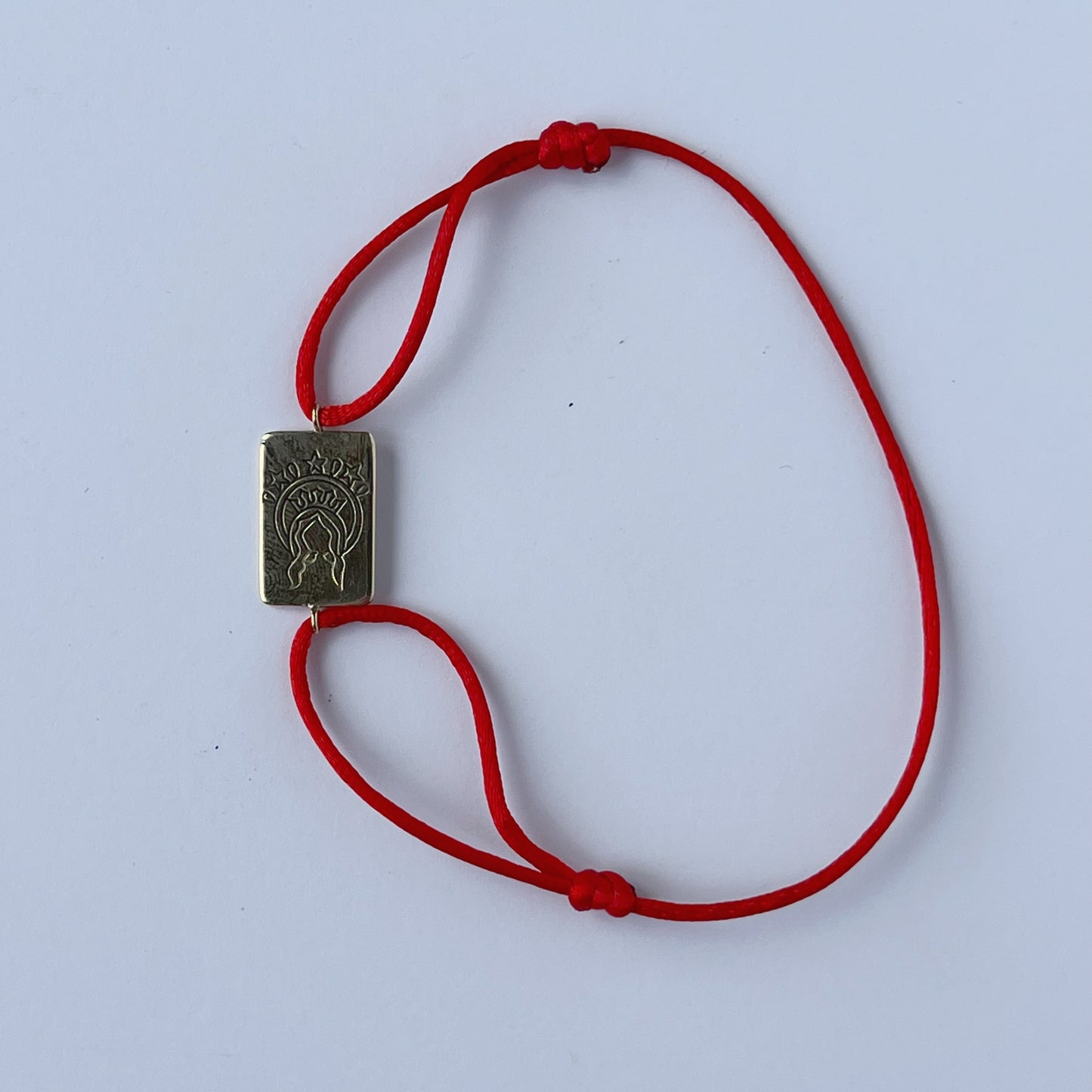 Pulsera de cordón con escapulario rectangular en oro 14k