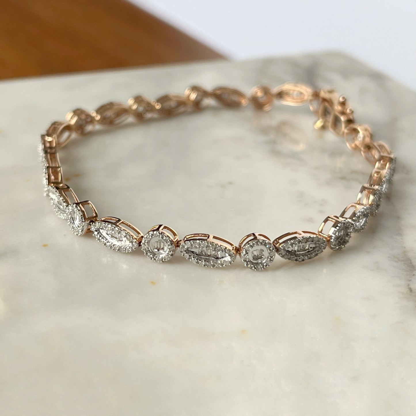 Pulsera en oro rosa 14k con diamantes 1ctw