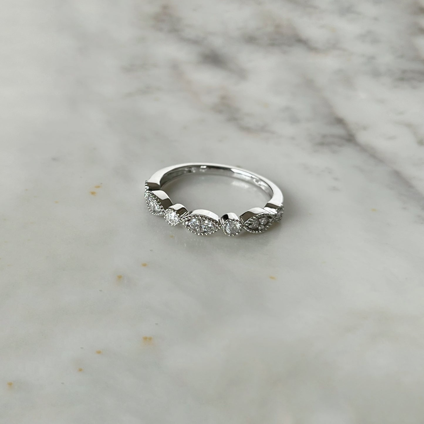 Anillo en oro blanco 14K y diamantes 0.25 ctw