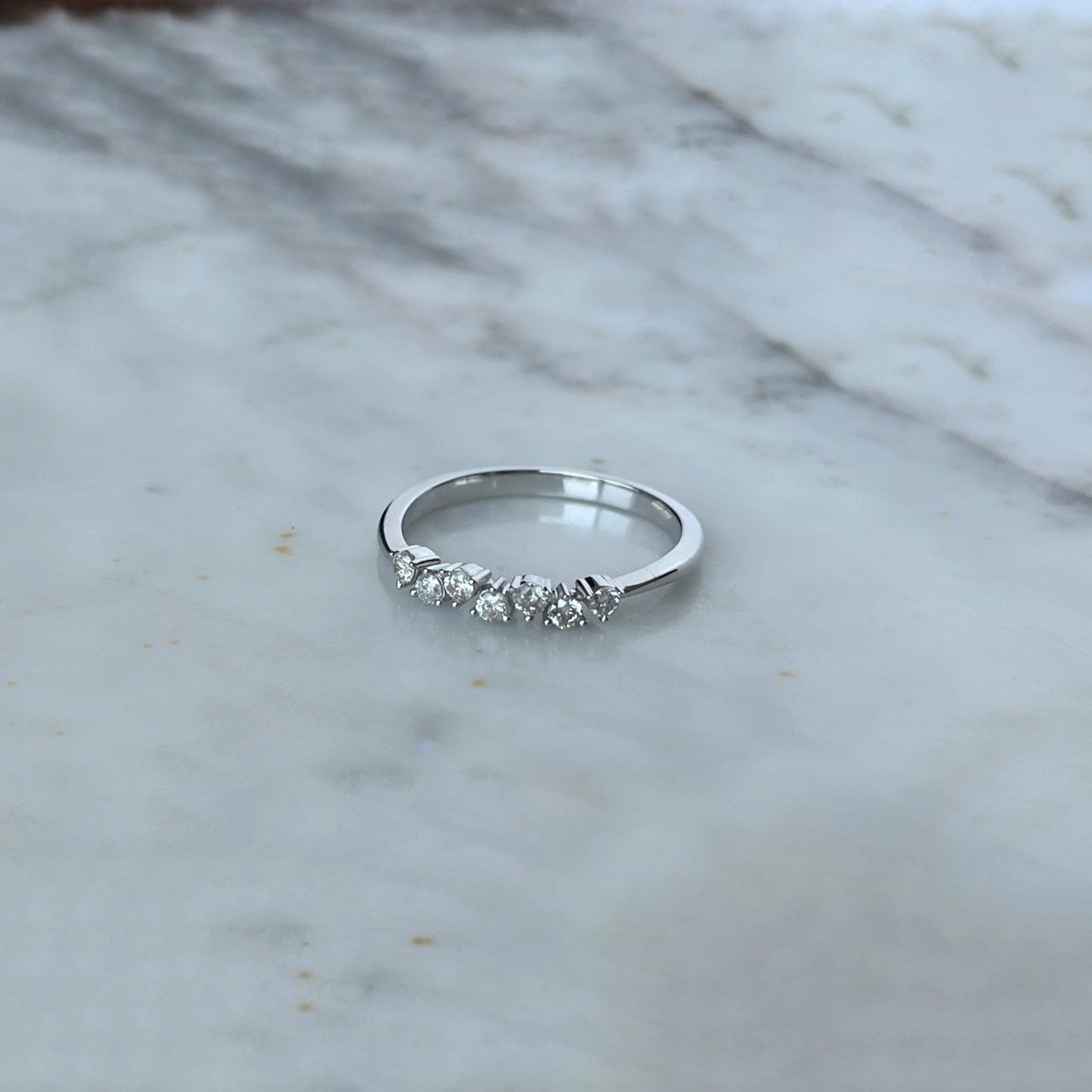 Anillo en oro blanco 10k con diamantes 0.20ctw