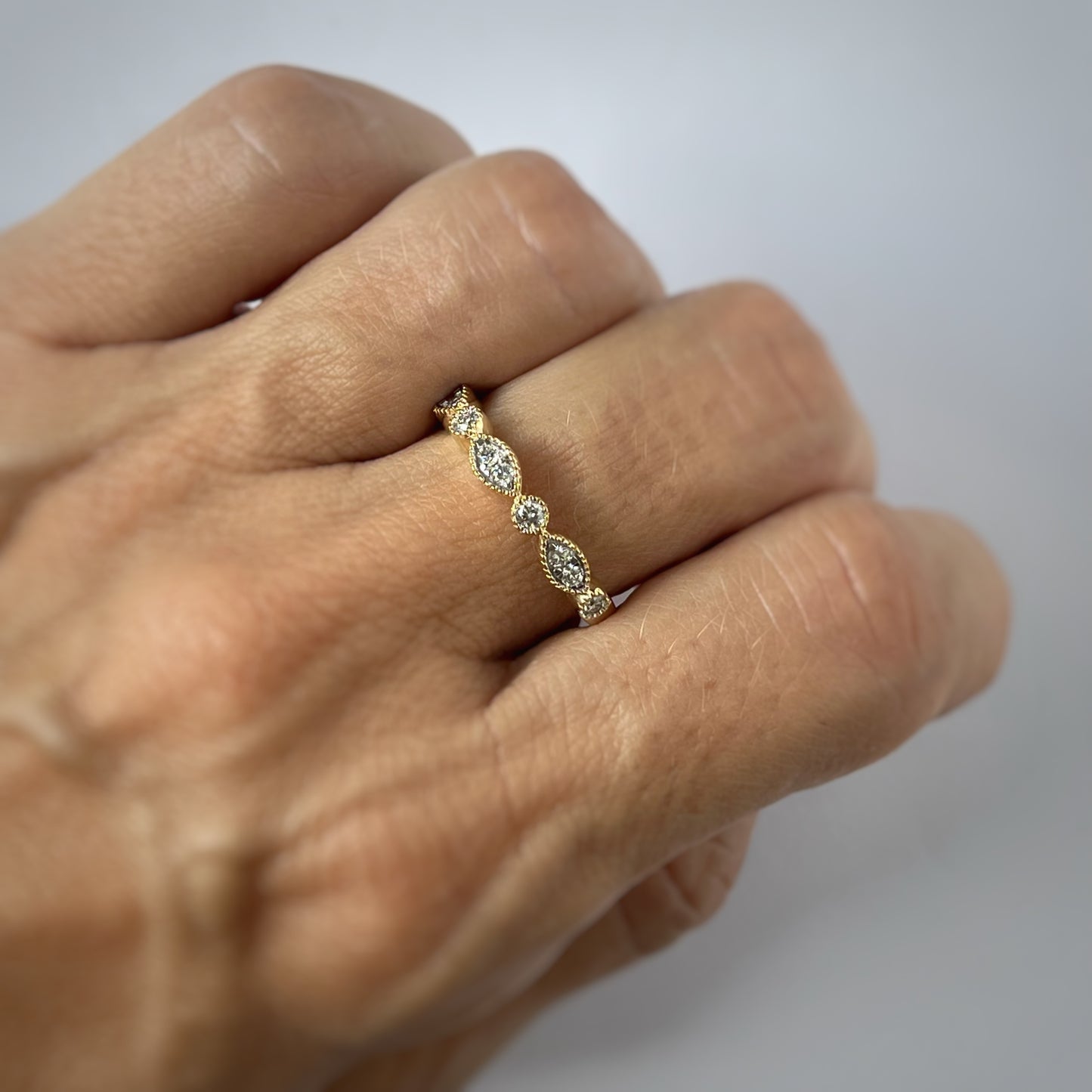 Anillo en oro amarillo 14K y diamantes 0.25 ctw