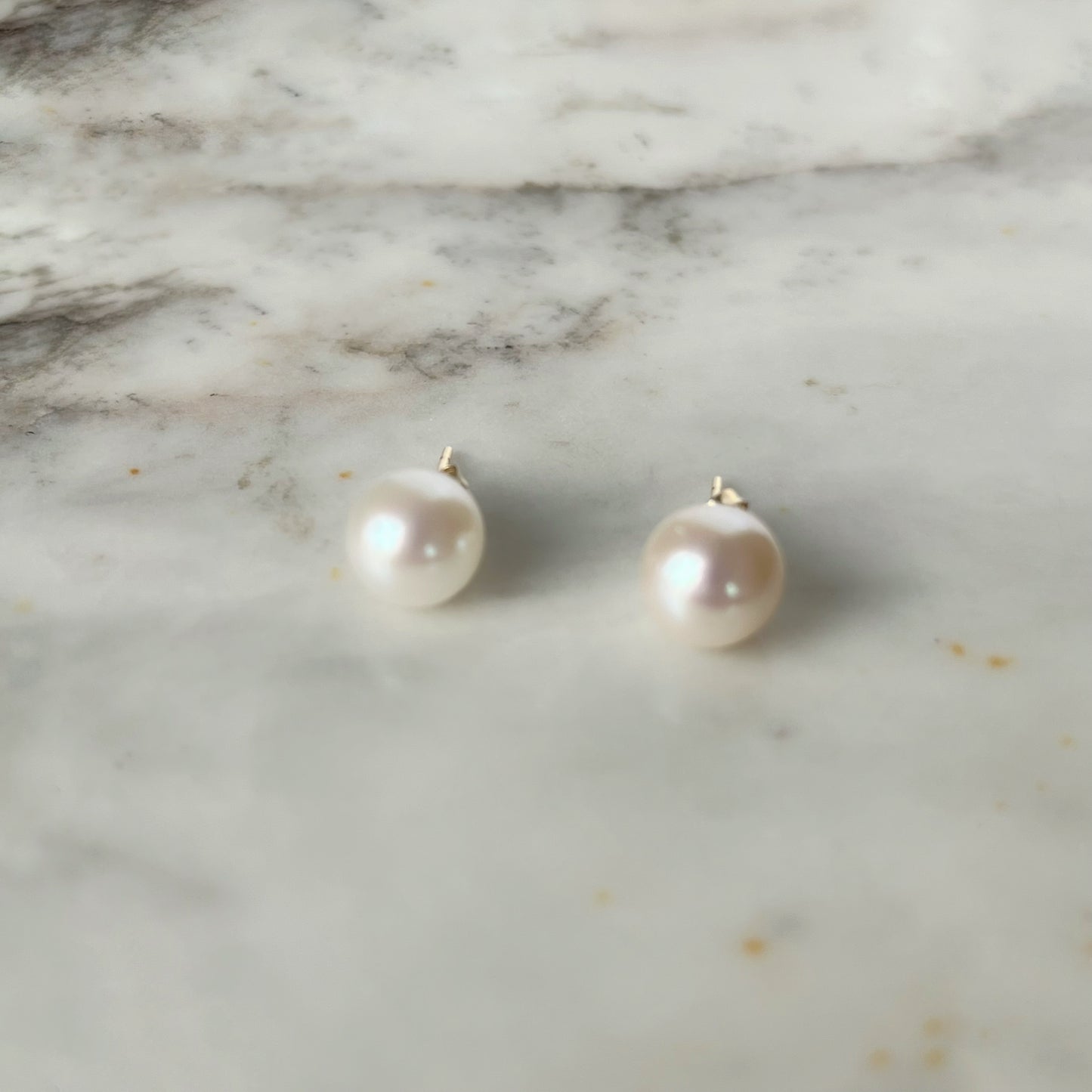 Perlas Akoya con oro amarillo 14k