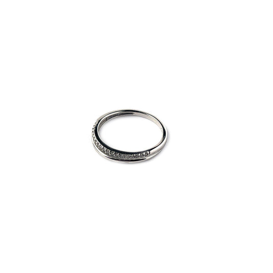 Anillo doble de aro en oro blanco 10k y medio cintillo de diamantes 0.10ctw