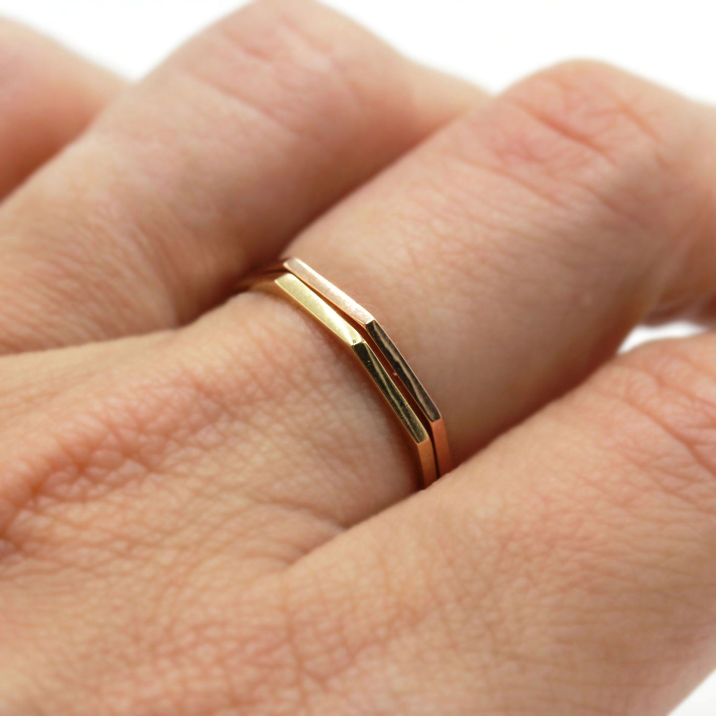 Anillo en forma de octagono en oro 18k