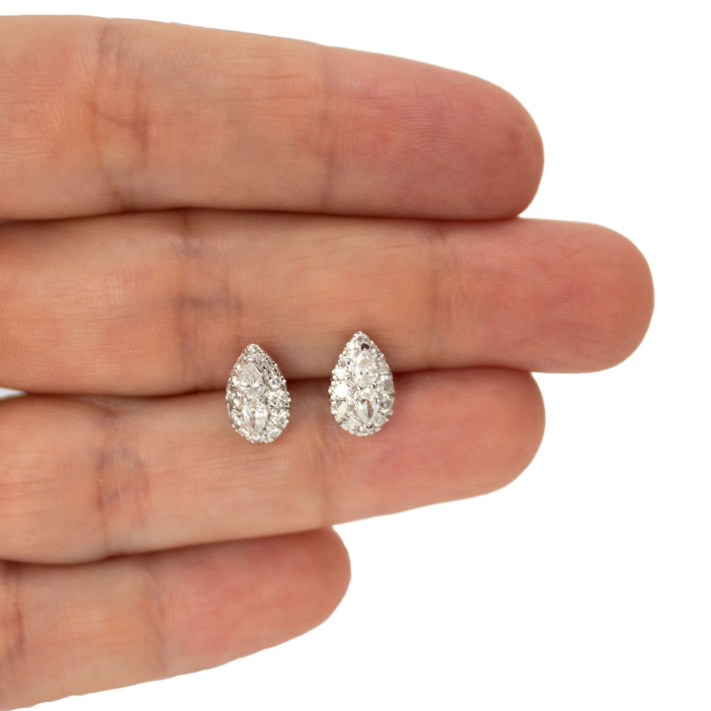 Aretes en forma de gota de 0.50ctw de diamantes en oro blanco de 14k