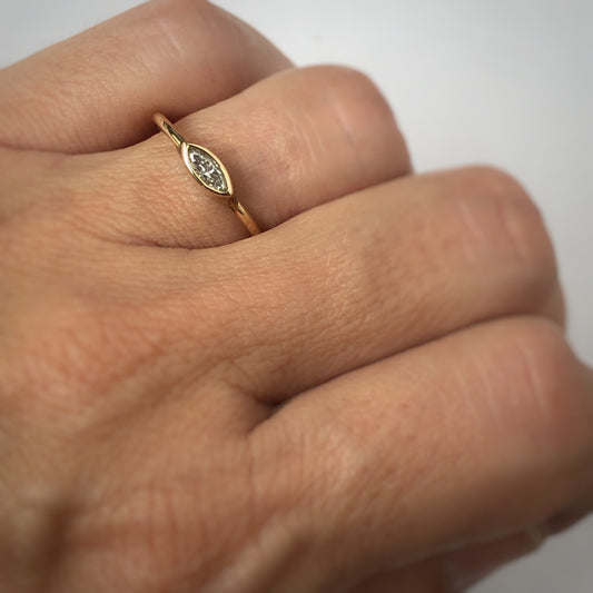 Anillo en Oro 14k con Diamante corte marquesa