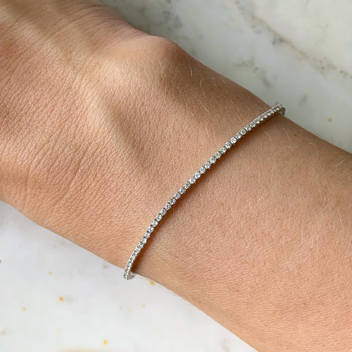 Pulsera tipo tenis de diamantes 1ctw en oro blanco 18k