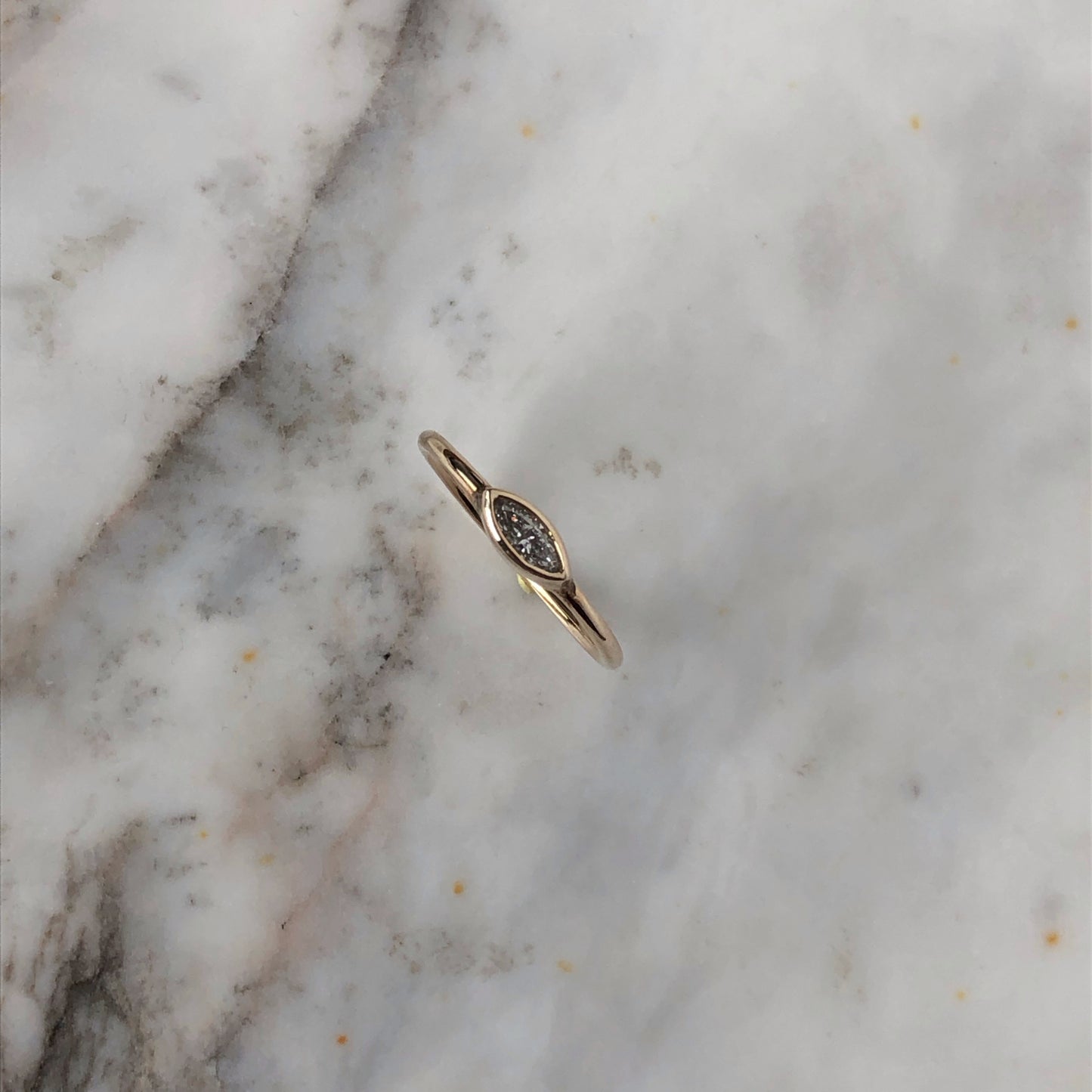 Anillo en Oro 14k con Diamante corte marquesa