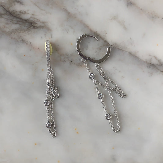 Argollas con cadenas y circones plata con baño de platino