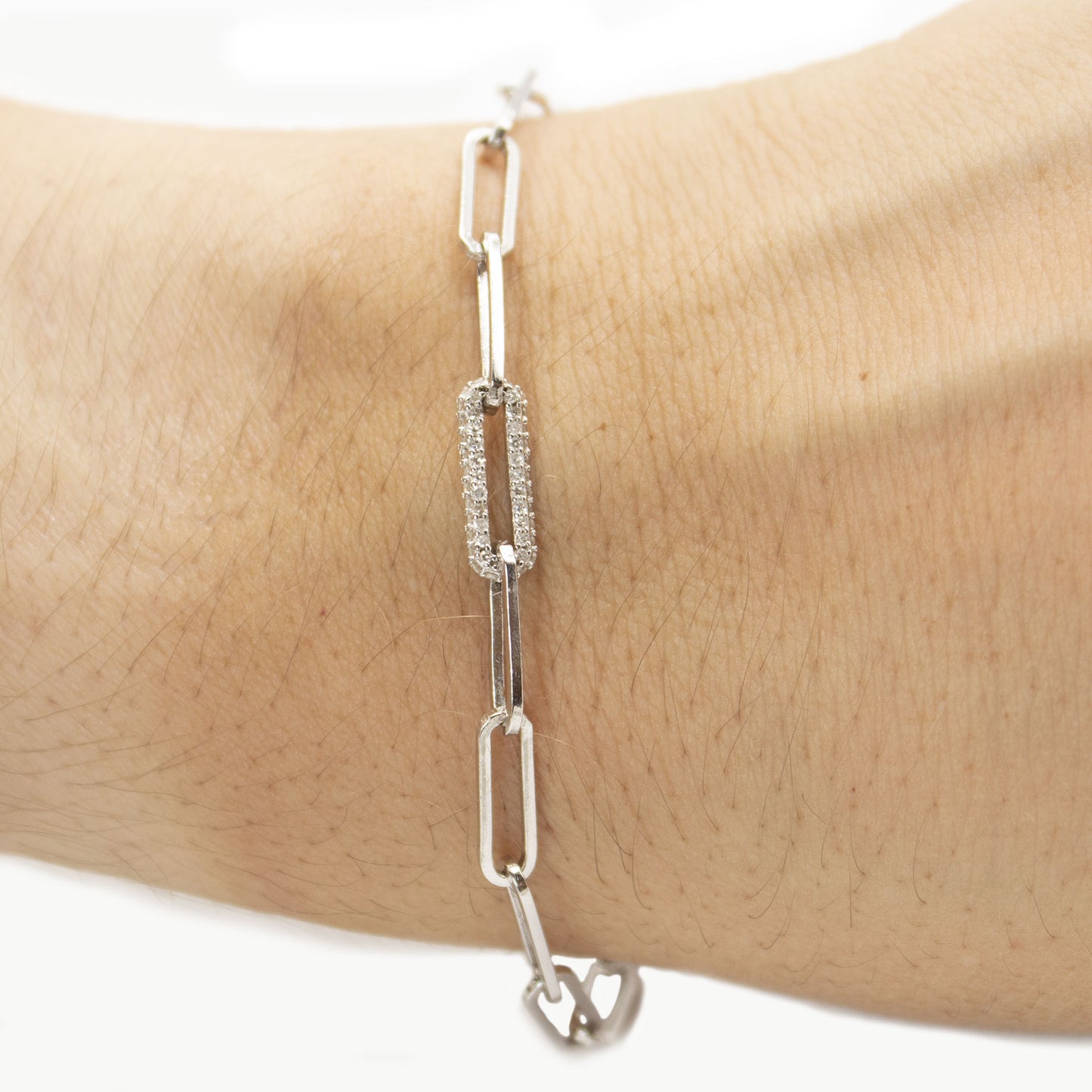Pulsera de plata paper clip con diamantes 0.15ctw