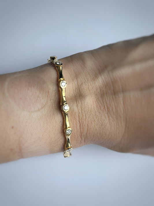 Pulsera de plata con baño de oro y diamantes biselados de laboratorio 1.5ctw
