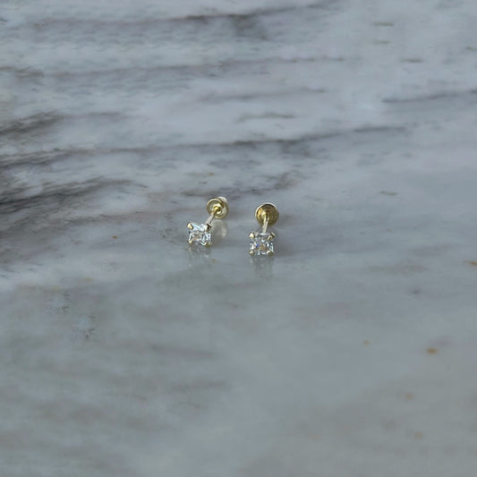 Aretes en oro amarillo 14K con circonita cuadrada blanca con tope rosca