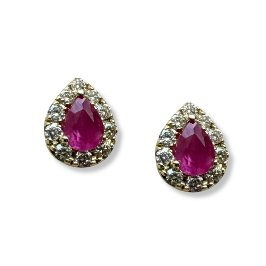 Aretes de oro amarillo 10K con rubí corte pera y halo de diamantes 0.25ctw