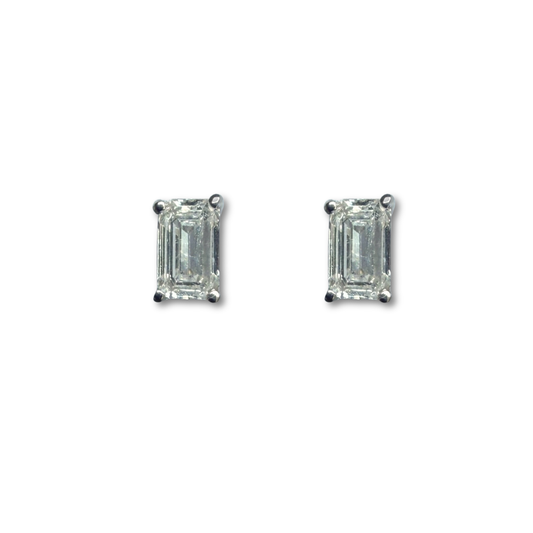 Aretes de plata studs de diamantes corte esmeralda de laboratorio 0.60ctw