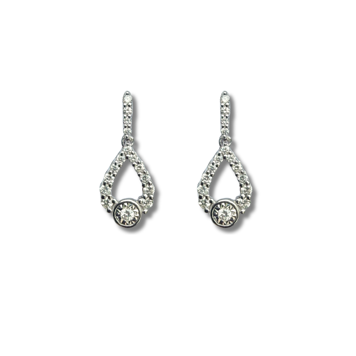 Aretes en oro blanco 10K con gota abierta colgante de diamantes 0.25ctw