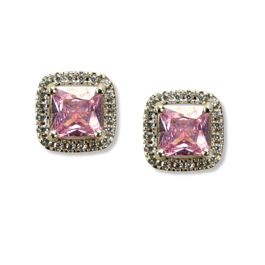 Arete con circón rosado corte princesa y halo de zafiro blancos en plata