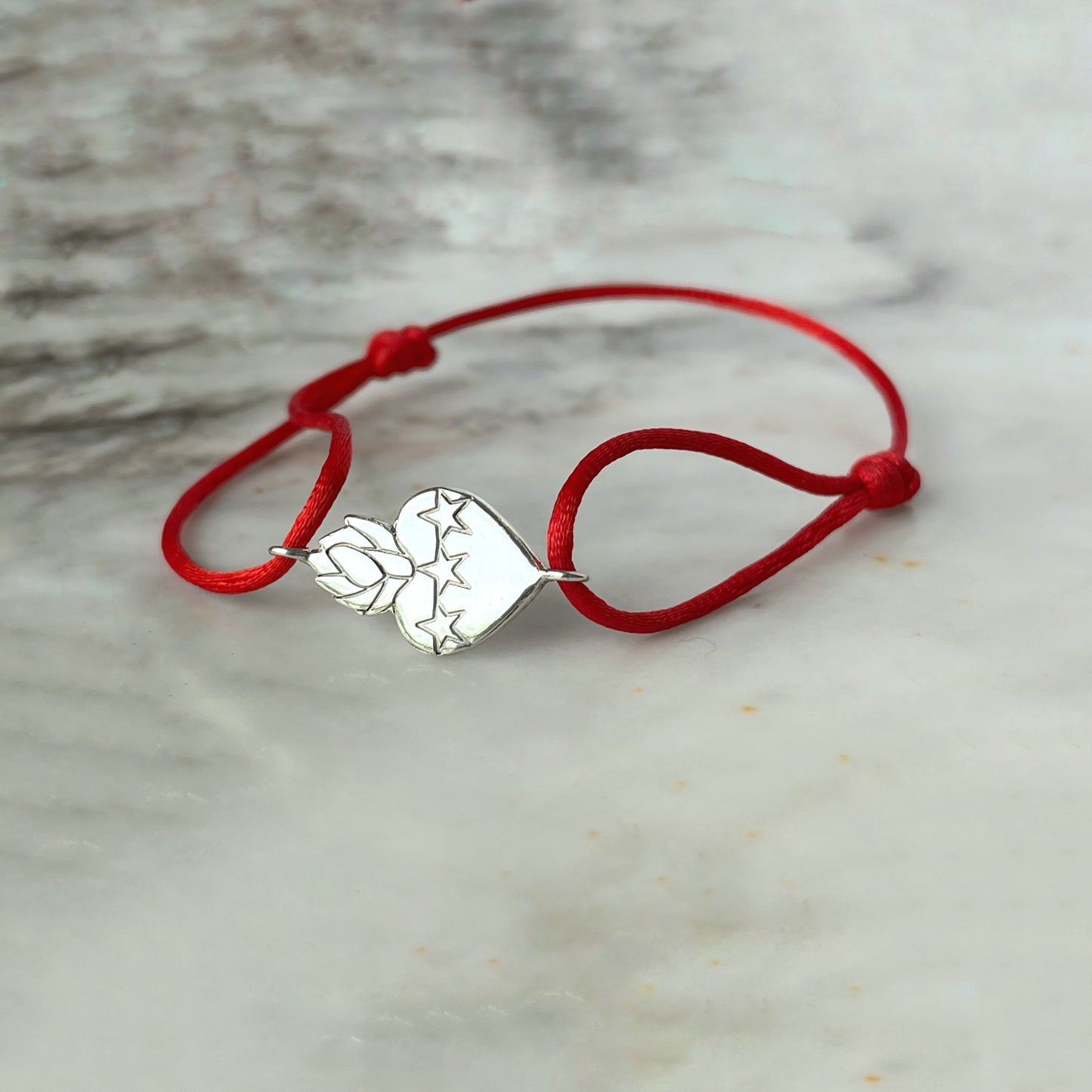 Pulsera Detente dije de Sagrado Corazón de Jesús en plata