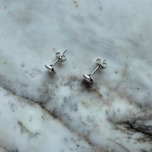Aretes en oro blanco 10K redondos con halo de diamantes de laboratorio 0.33ctw