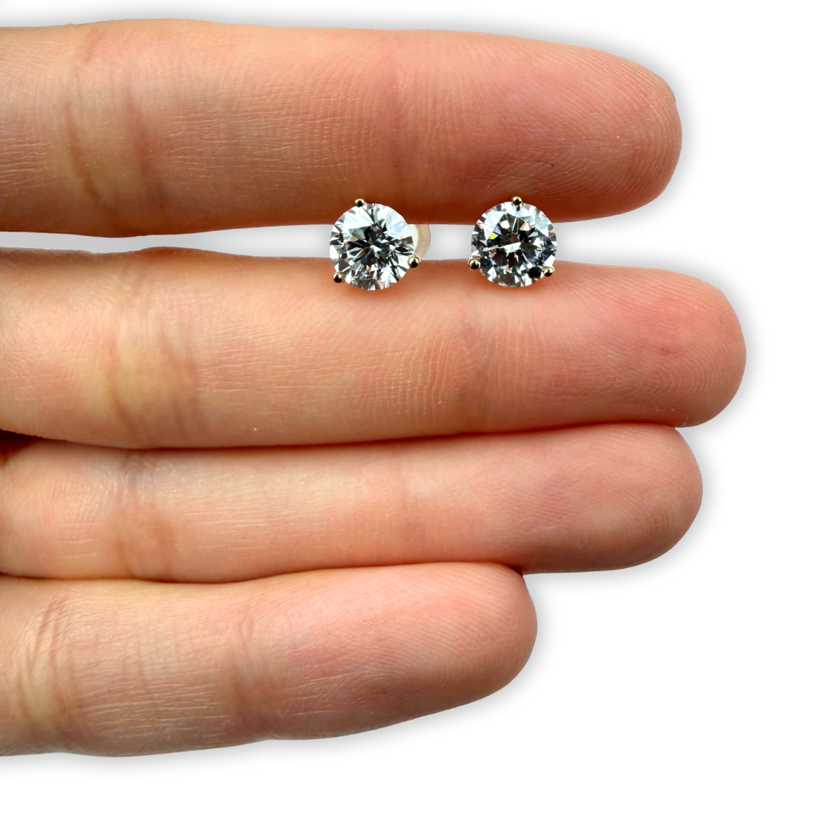 Aretes Stud de diamantes de laboratorio 2ctw en oro amarillo 18K