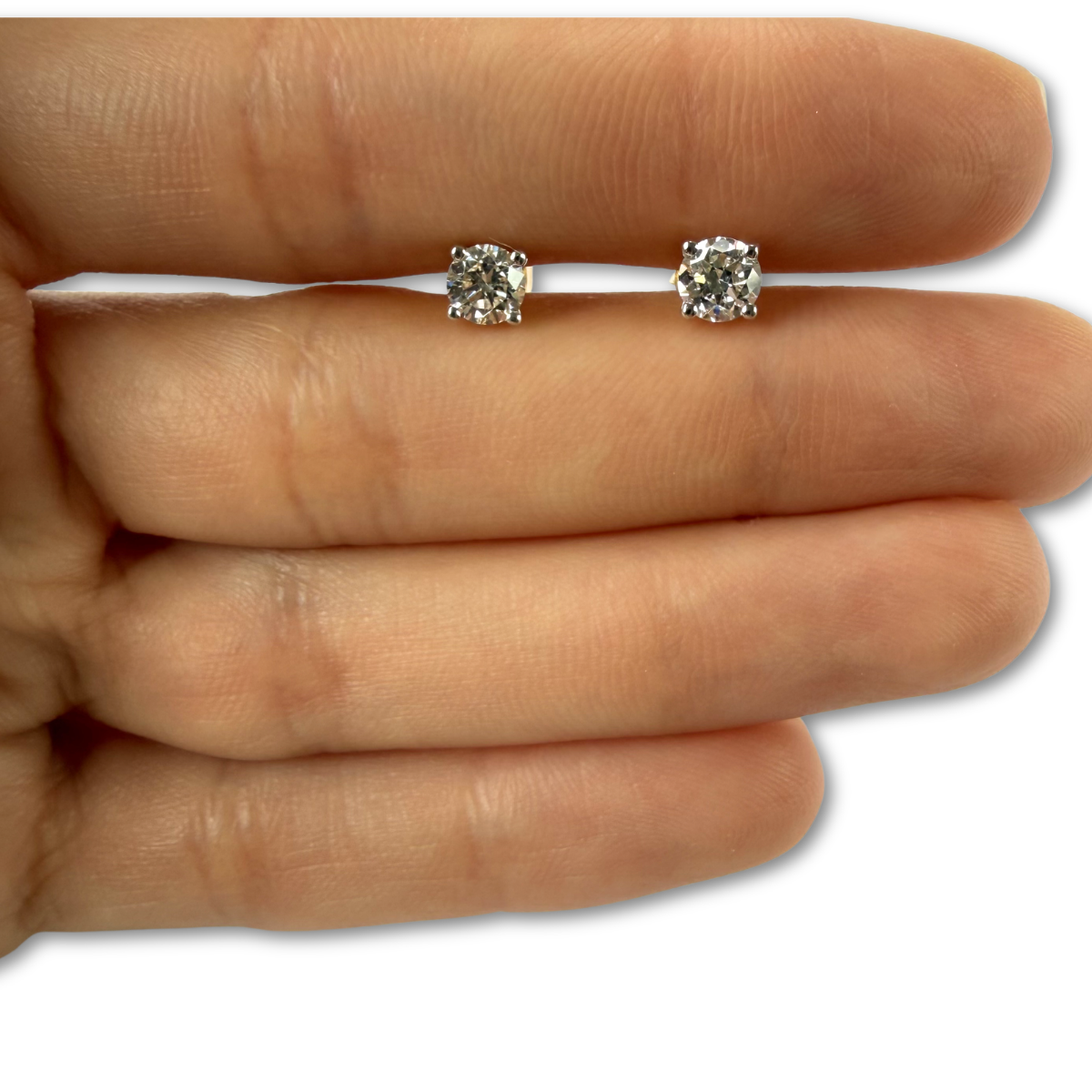 Aretes stud de diamantes de laboratorio 0.75ctw en oro amarillo 14K