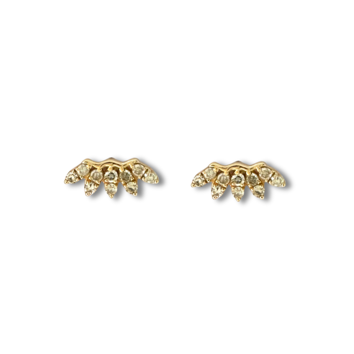 Aretes en oro amarillo 10K con hojitas de diamantes 0.20ctw con broche rosca