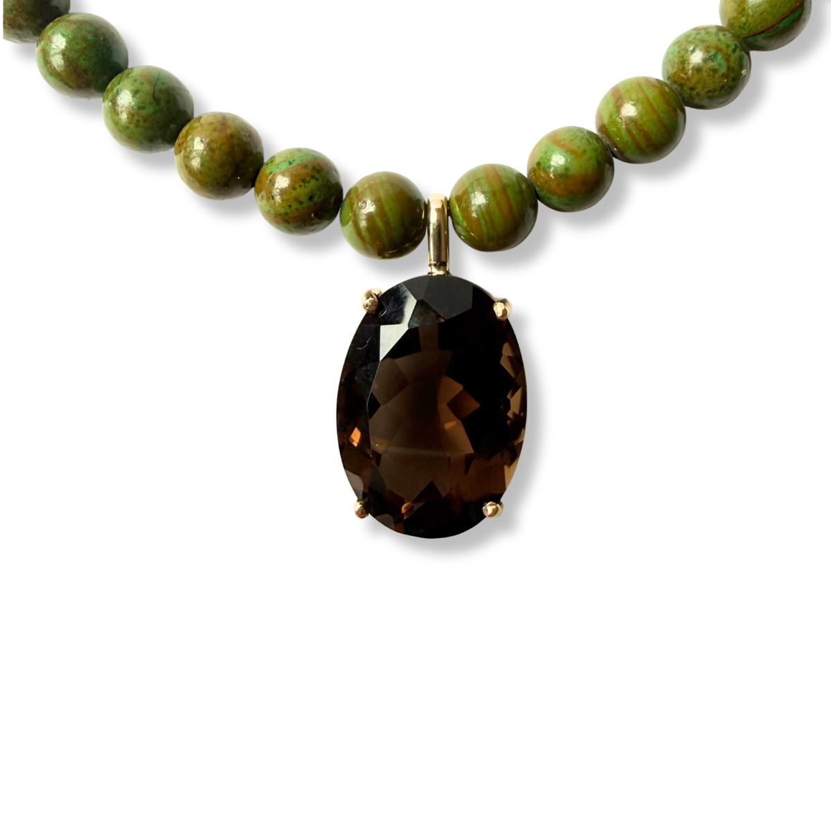 Collar de Jasper verde y dije de oro amarillo 14k con cuarzo ahumado ovalado