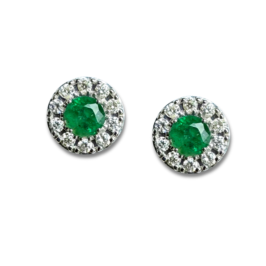 Aretes en oro blanco 14K con esmeralda redonda y halo de diamantes 0.20ctw