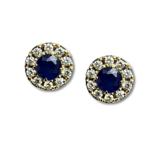 Aretes en oro amarillo 14K con zafiro redondo y halo de diamantes 0.20ctw