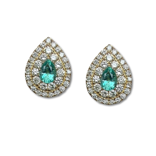 Aretes de oro amarillo 10K con esmeralda corte pera y doble halo de diamantes 0.35ctw