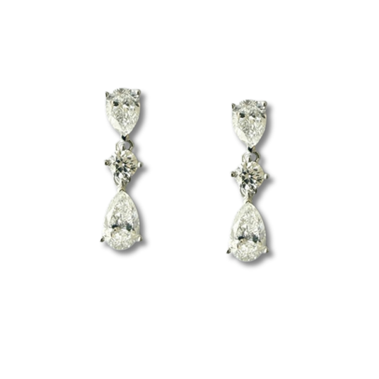 Aretes en oro blanco 14k con diamantes corte pera y redondo de laboratorio 1.50ctw