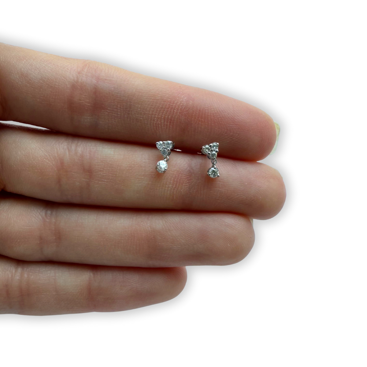 Aretes en oro 14K blanco de trío de diamantes con diamante colgante 0.15ctw