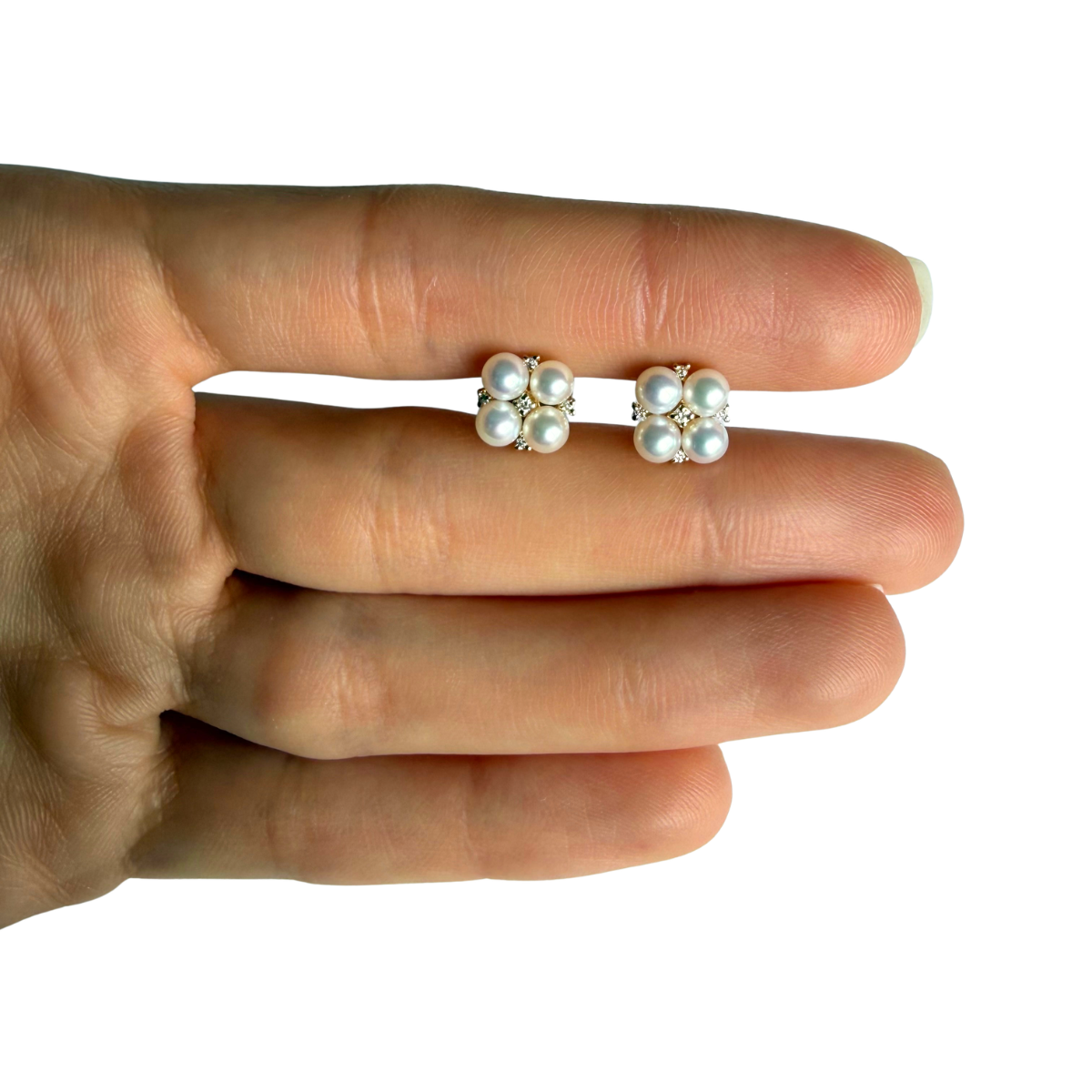 Aretes en amarillo 14K con perlas y diamantes 0.06ctw