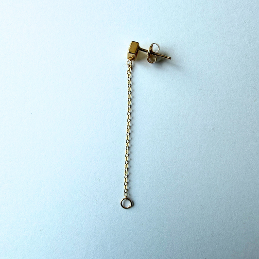 Arete en oro amarillo 14k con rombo de circonita y cadena colgante