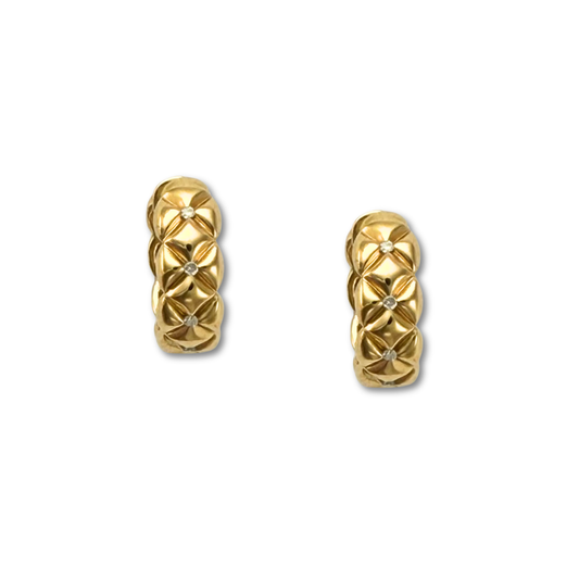 Argollas de plata con baño de oro amarillo con diseño de X y diamantes 0.05ctw