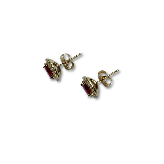 Aretes ovalados en oro amarillo 10K con rubíes y zafiros blancos de laboratorio
