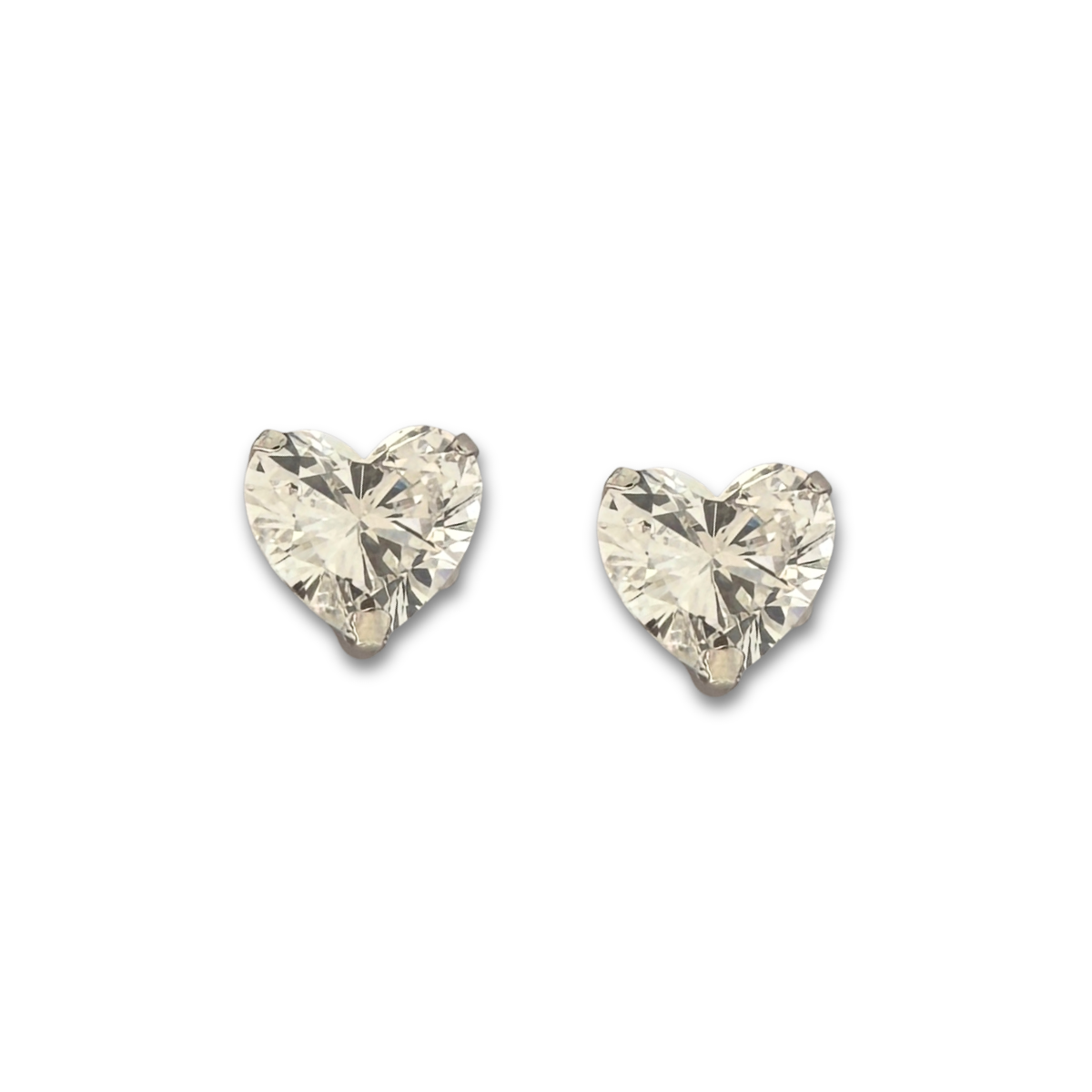 Aretes en platino studs de diamante de laboratorio corazón 1ctw