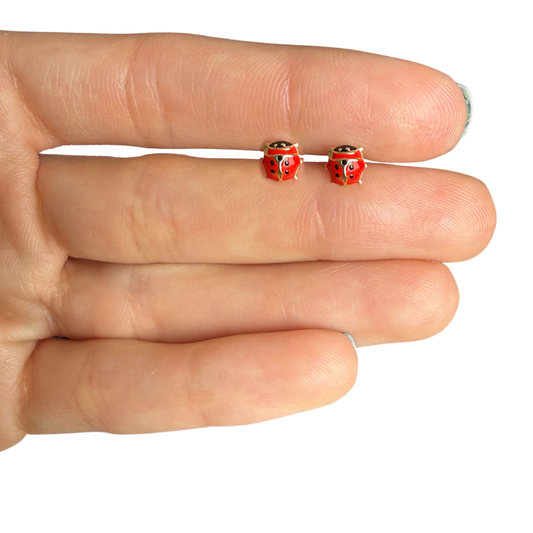 Aretes mariquita esmaltada en oro amarillo 14K con tope rosca