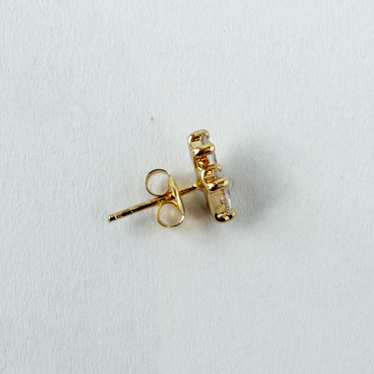 Arete en oro amarillo 14k con dos rectángulos de circonitas