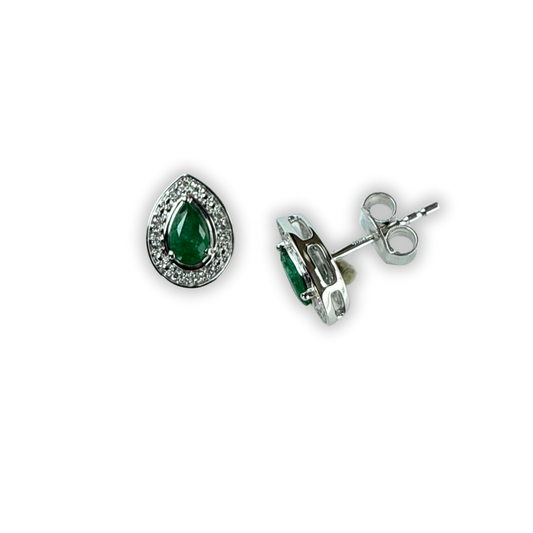 Aretes en oro blanco 10K con gota de esmeralda y halo de diamantes 0.07ctw