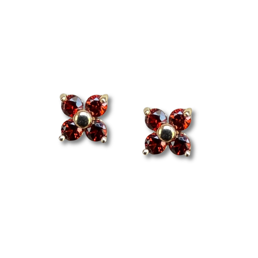 Aretes en oro amarillo 18k con flor de granates con tope rosca